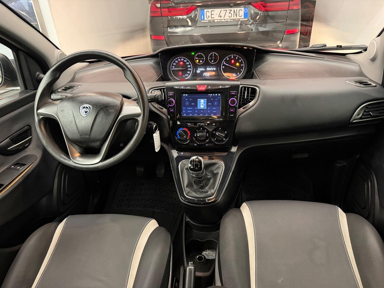 Ypsilon 1.2 69 CV 5 porte Elefantino