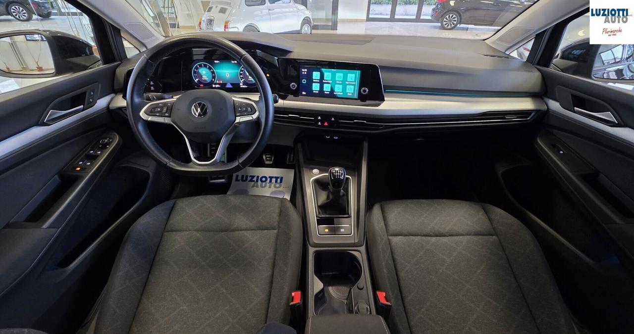 Volkswagen Golf 8 1.0 TSI 110CV LIFE