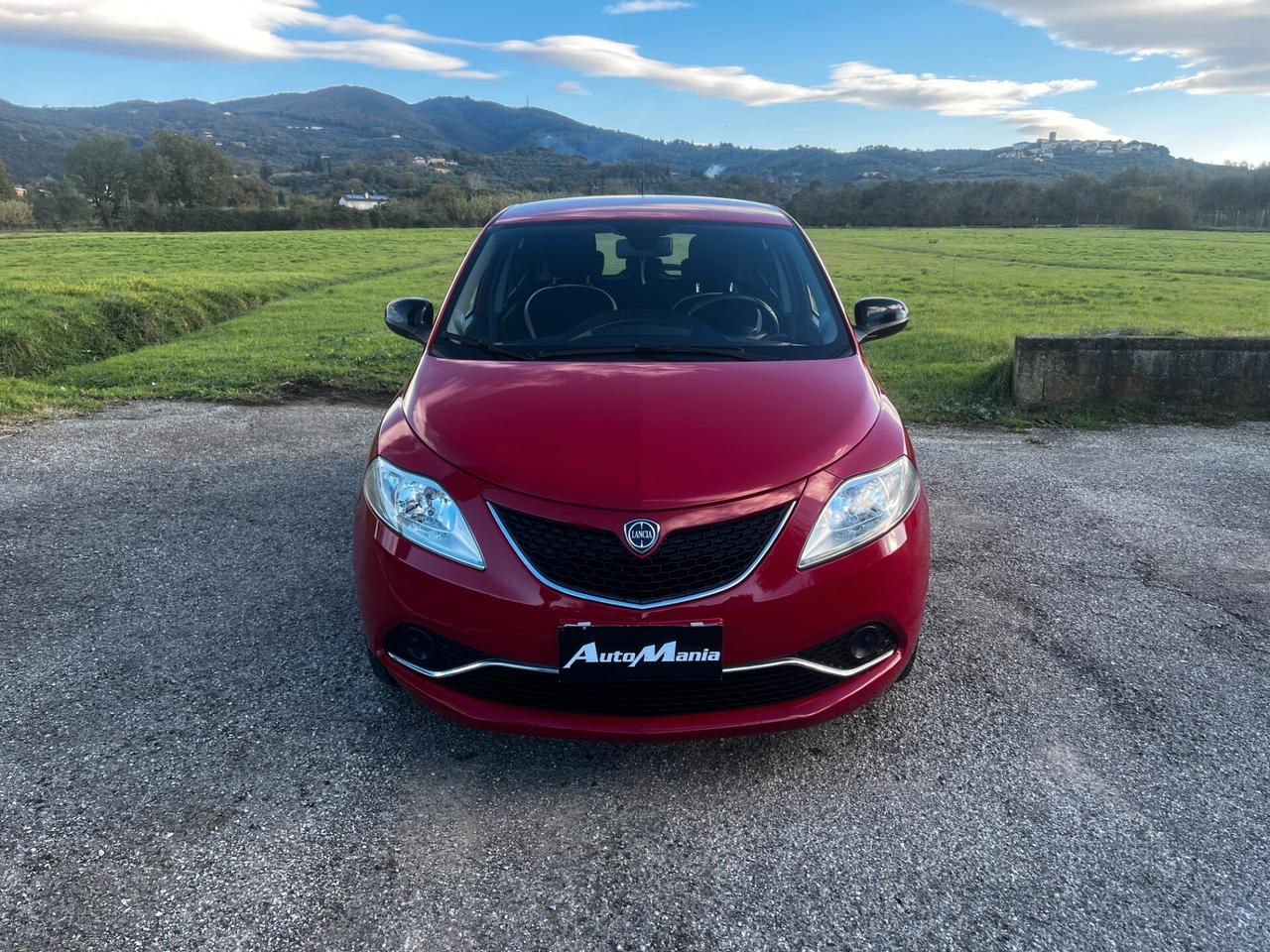 Lancia Ypsilon 1.2 69 CV 5 porte GPL Ecochic Silver