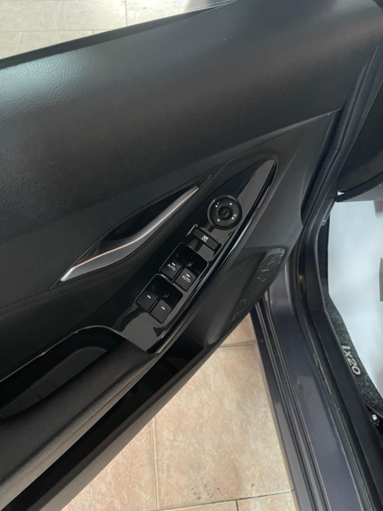 Hyundai iX20 Xpossible