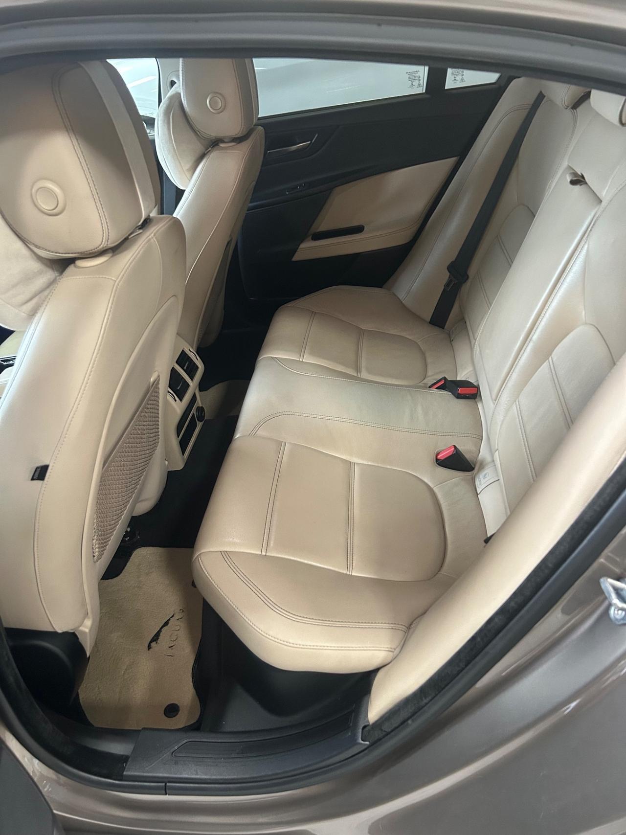 JAGUAR XE 2.0 D 180 cv “PROBLEMI AL MOTORE”-2015
