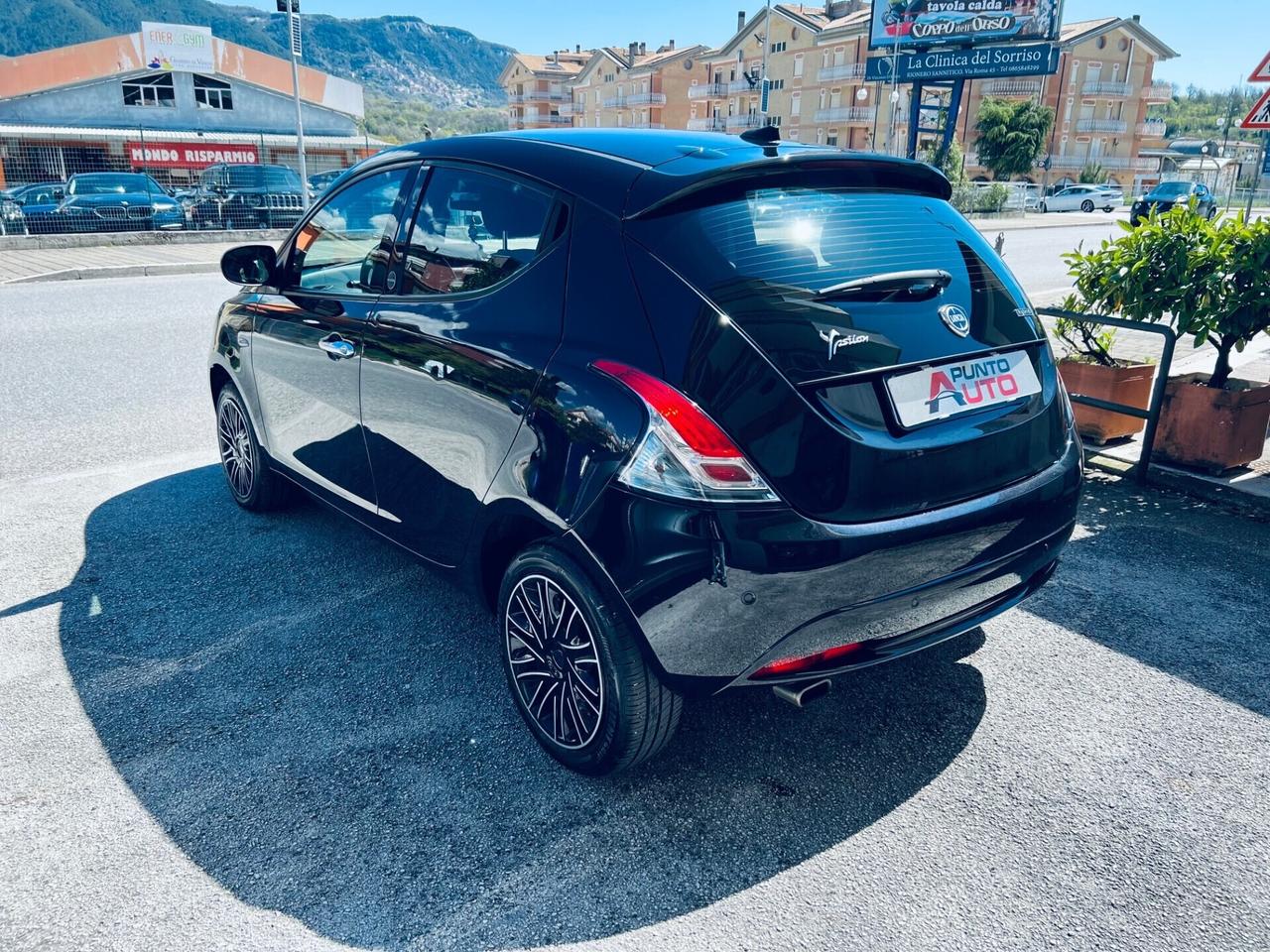 Lancia Ypsilon 1.0 S&S Hybrid Gold CARPLAY 27MILA