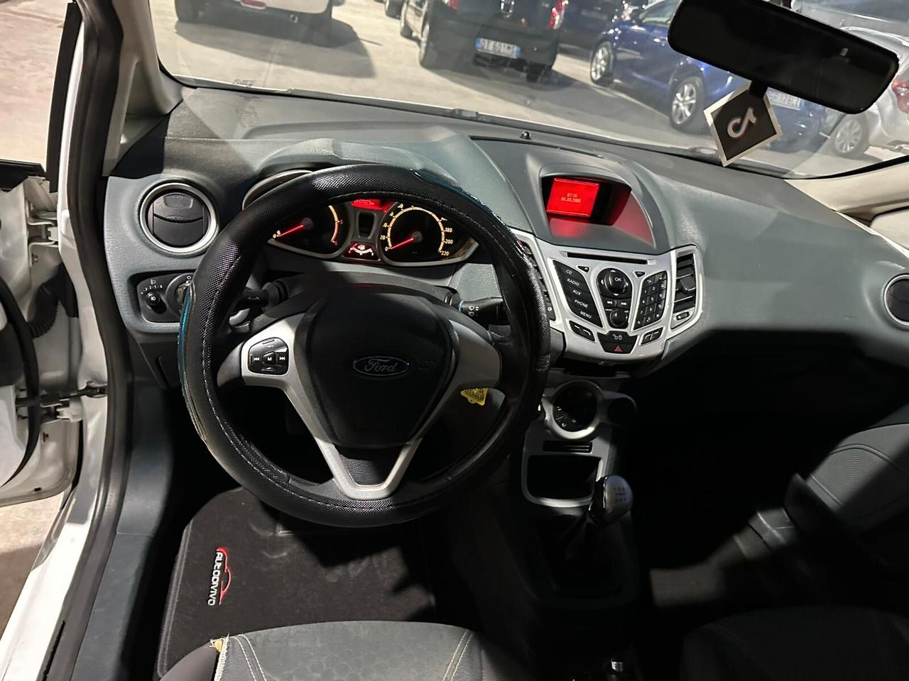 Ford Fiesta 1.4 TDCi 68CV 3 porte Titanium