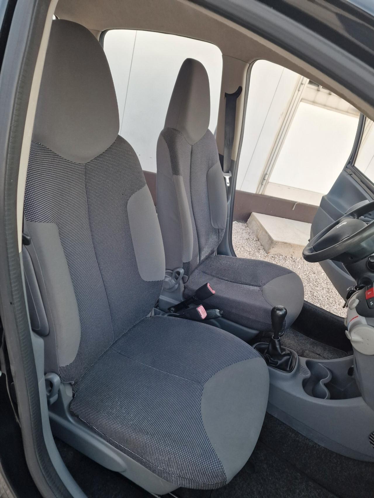 Peugeot 107 1.0 68CV 5p. Sweet Years "ok neopatentati"
