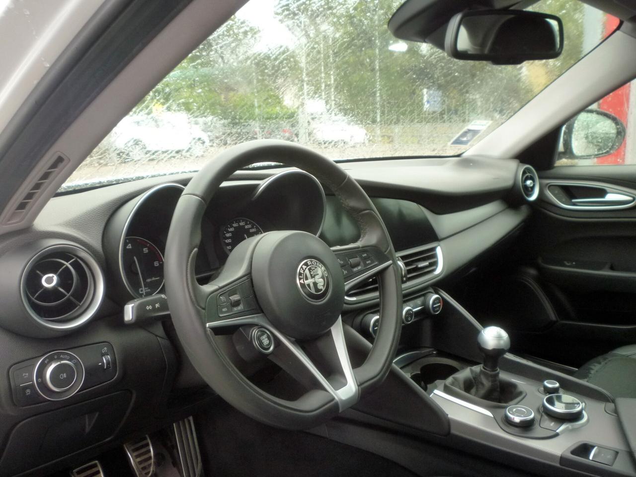 Alfa Romeo Giulia 2.2 Turbodiesel 180 CV Business Sport