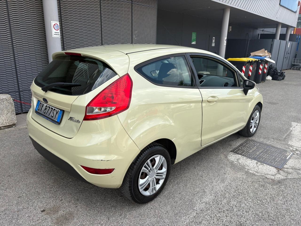 Ford Fiesta 1.6 TDCi 90CV 3 porte DPF Titanium