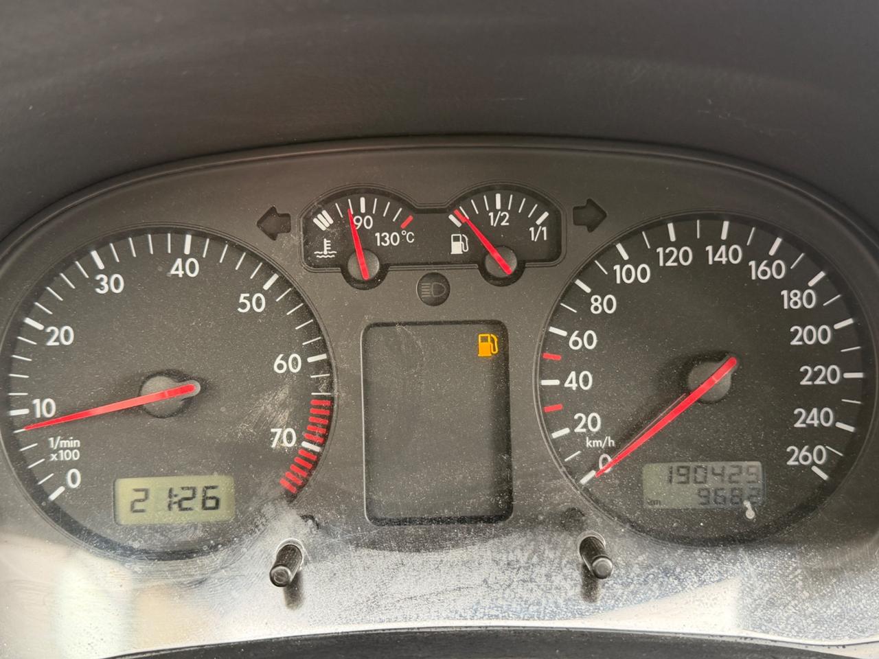 VW GOLF 1.6 BENZINA EURO4 NEOPATENTATI UNI PROP