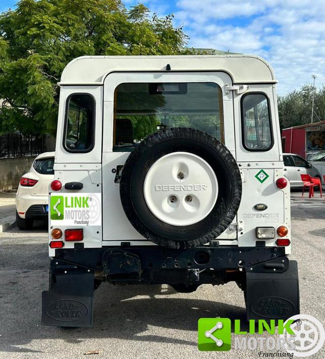 LAND ROVER Defender 110 2.5 Td5 cat S.W. County