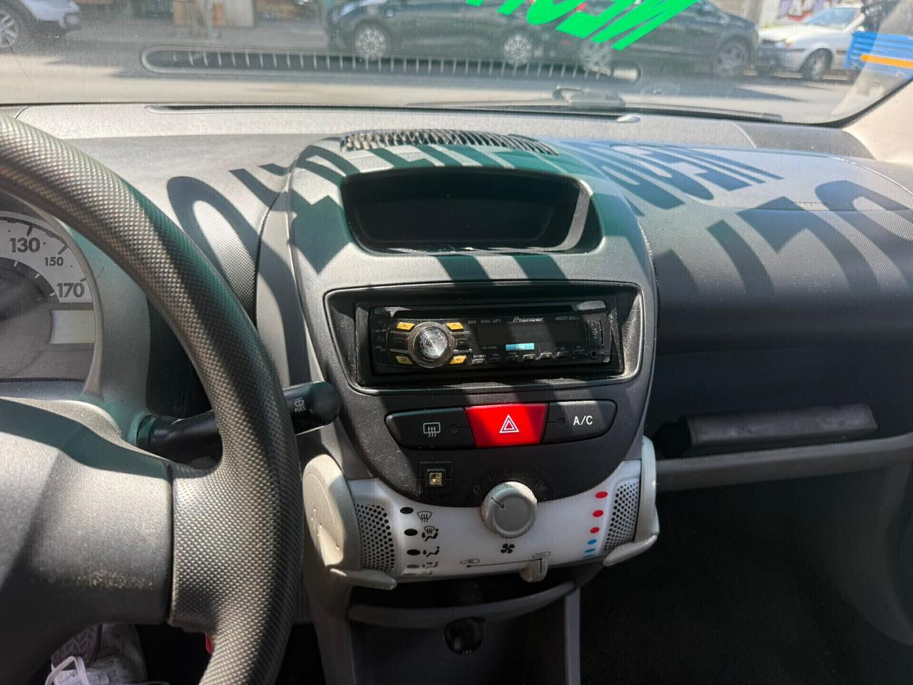 Toyota Aygo 1.0 12V VVT-i 5 porte Now - Anno 2011 -