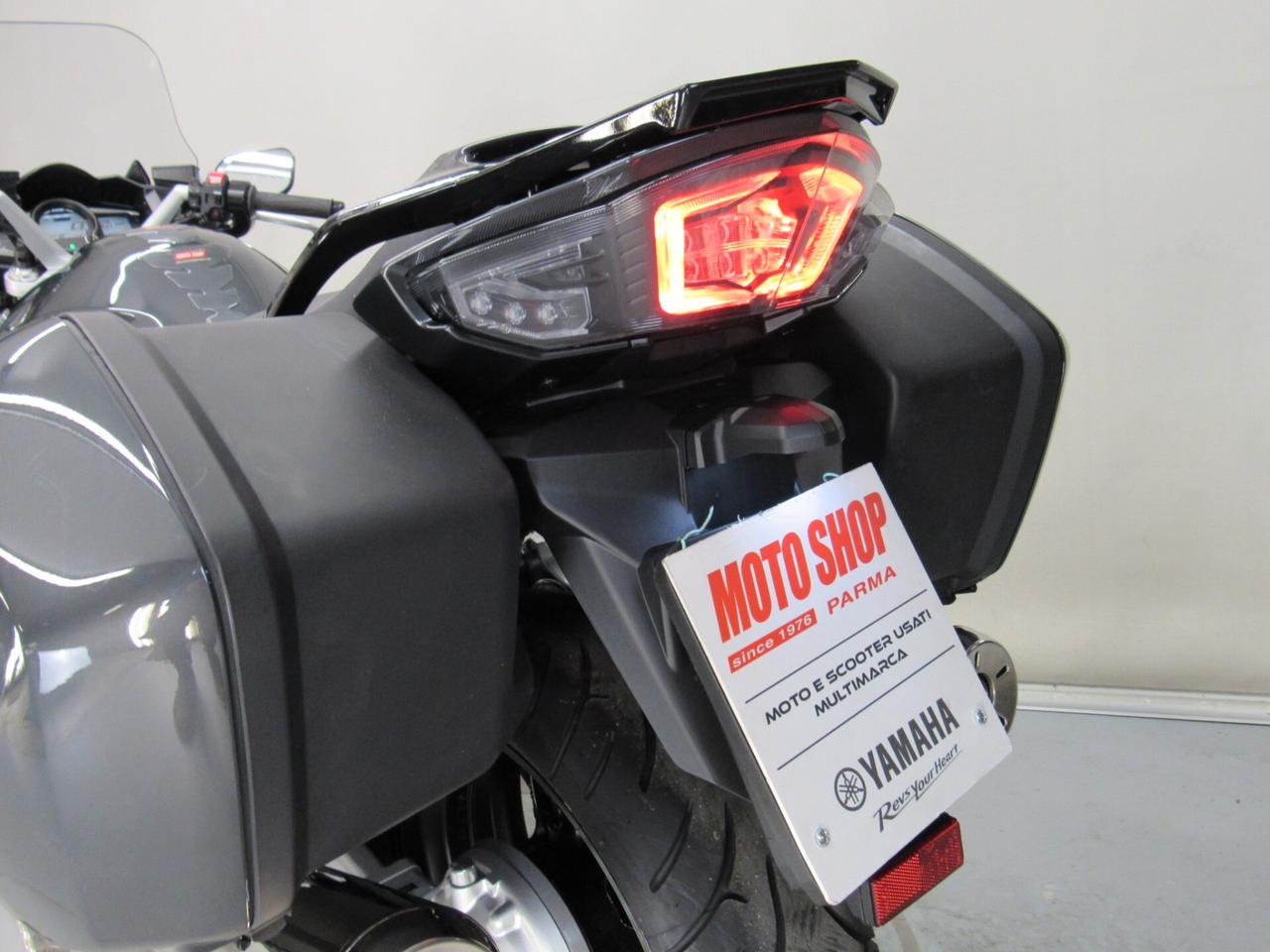 Yamaha FJR 1300 ABS AE SOSPENSIONI ELETTRONICHE 6 MARCE