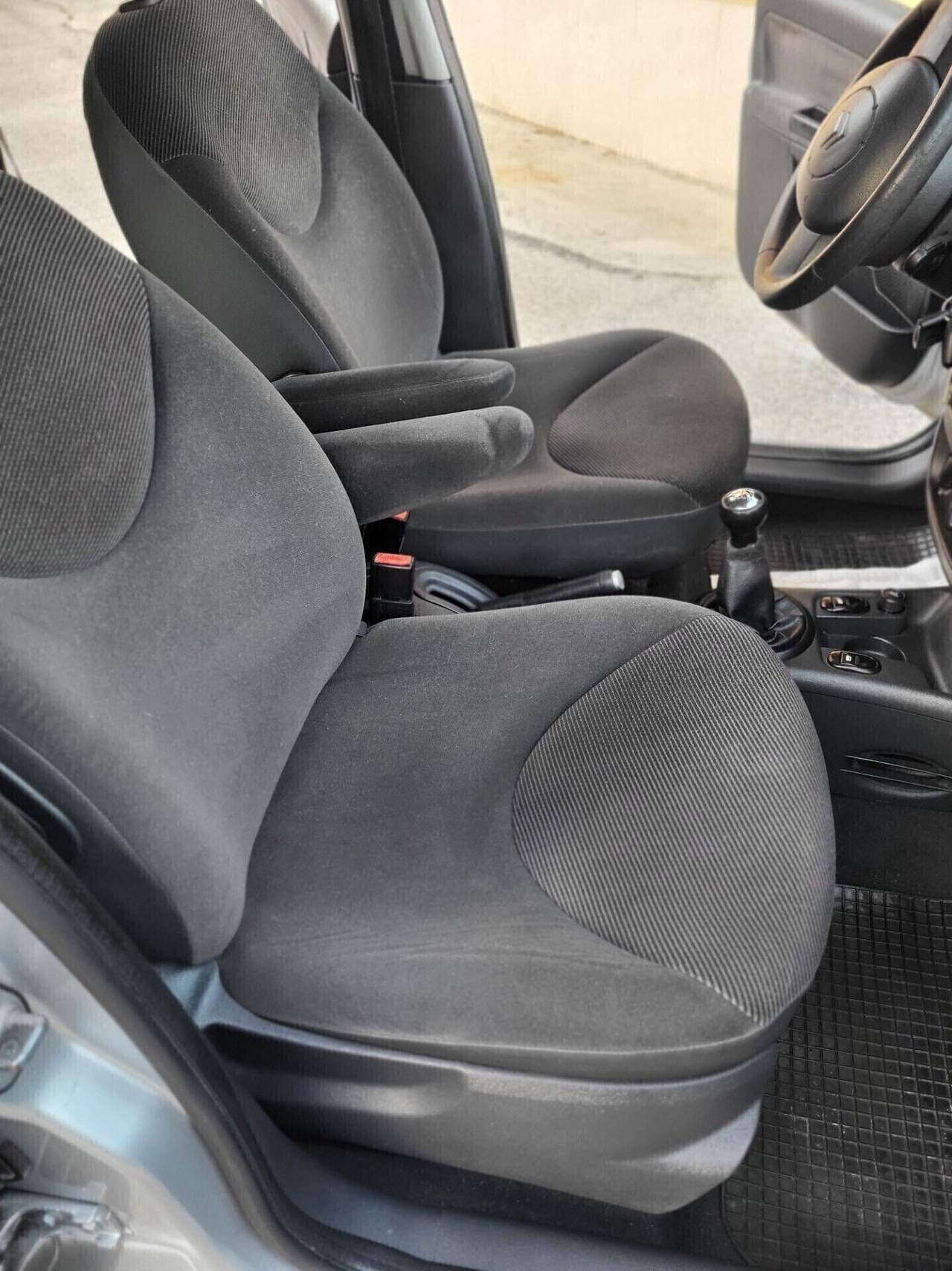 Citroen C3 1.4 HDi-UNICA PROPR-FOTO 4 REVISIONI