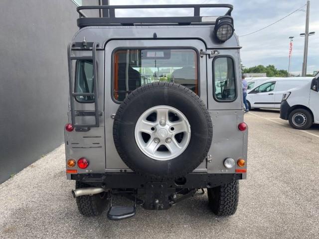 Land Rover Defender Defender 90 2.4 td 6 posti