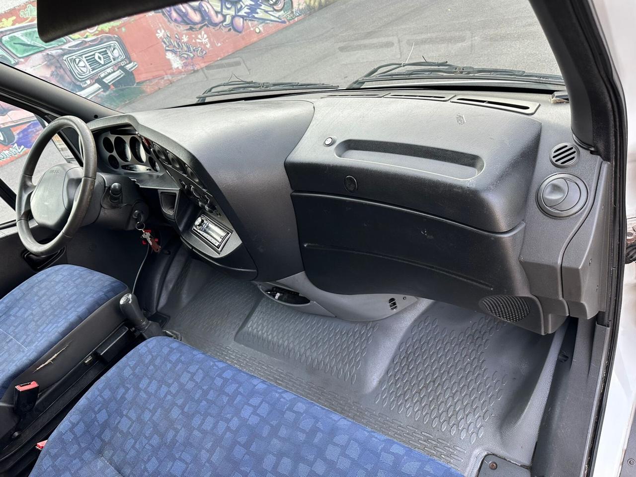 IVECO CON PEDANA IDRAULICA