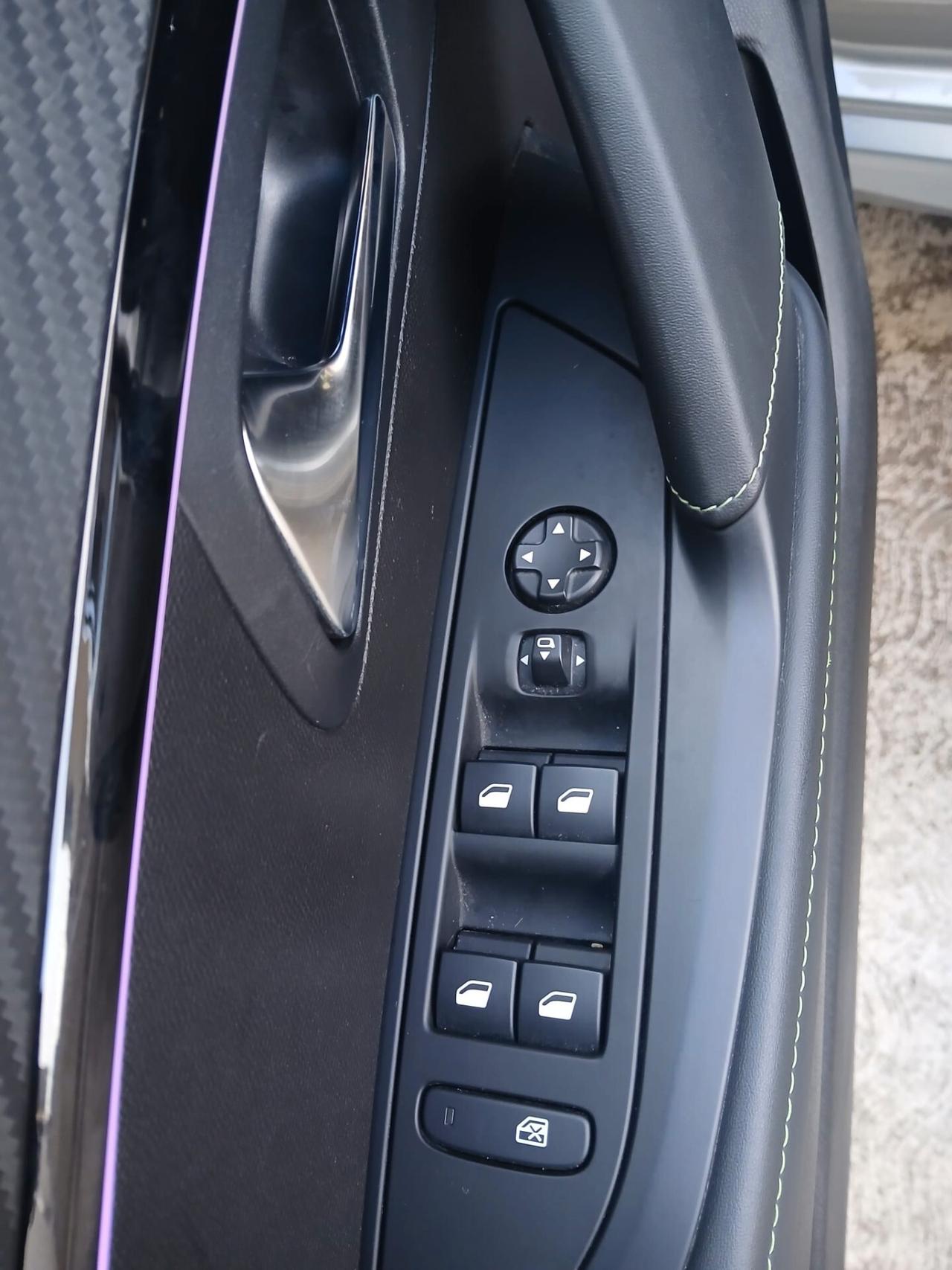 Peugeot 208 PureTech 100 Stop&Start 5 porte GT