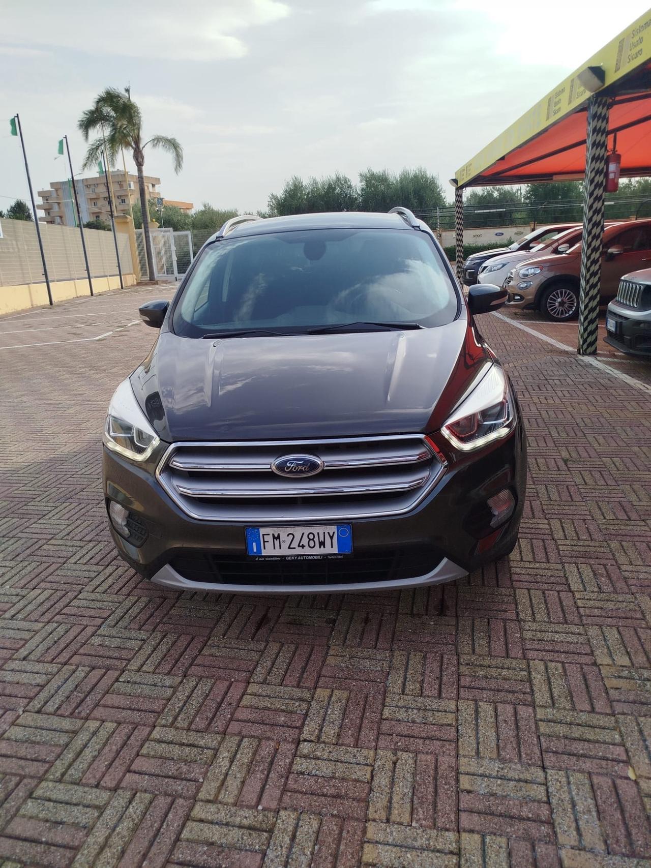 Ford Kuga 1.5 TDCI 120 CV S&S 2WD Powershift ST-Line