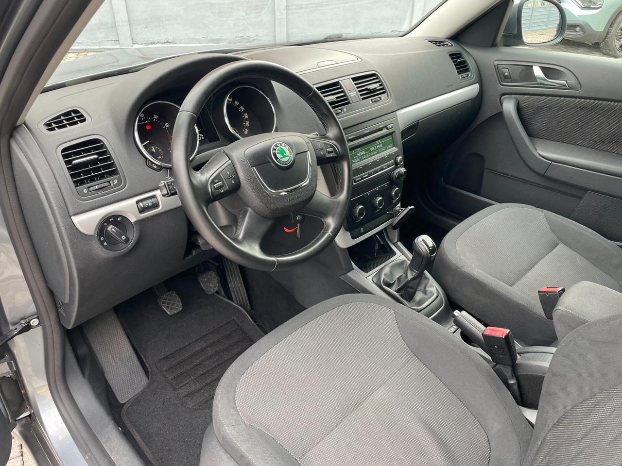 Skoda Yeti 1.2 tsi Elegance (experience) GOMME NUOVE !!