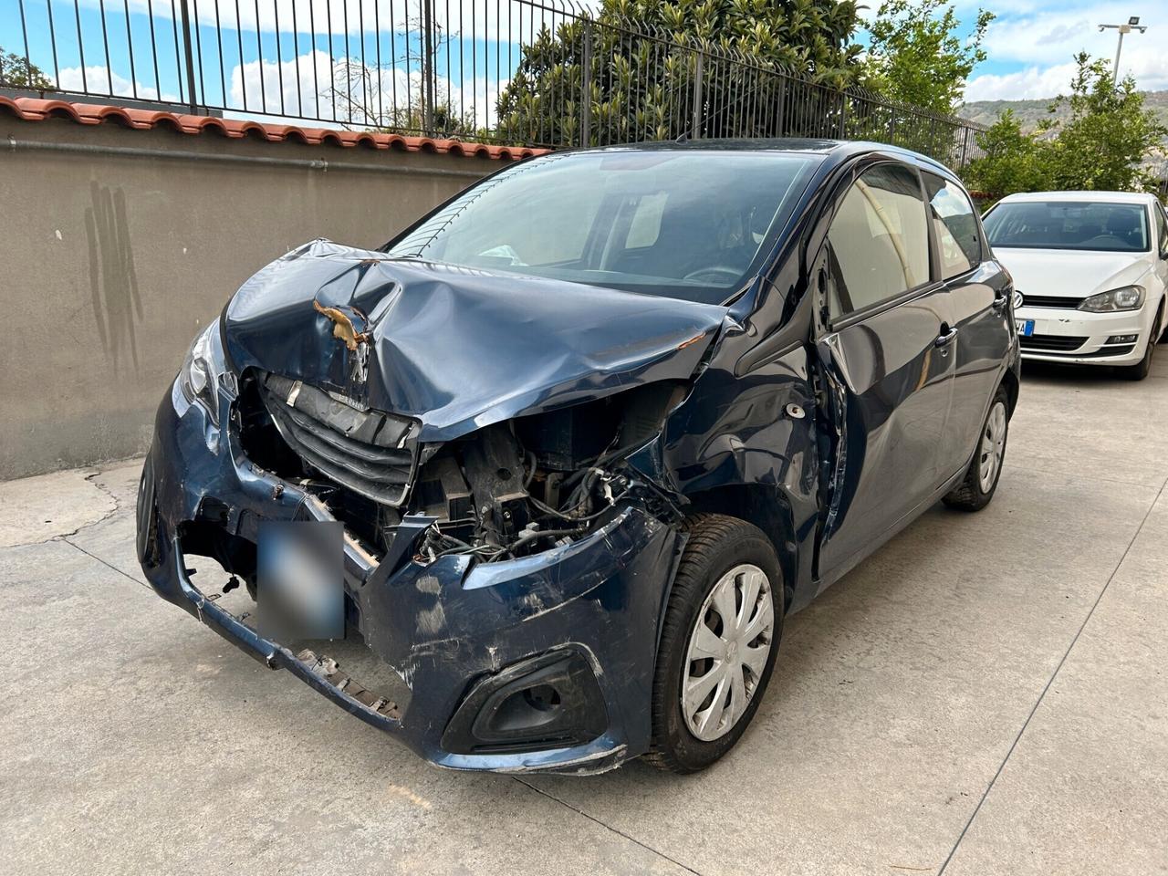 Peugeot 108 1.0 Benz. Aut. 68CV - 2016 Incidentata