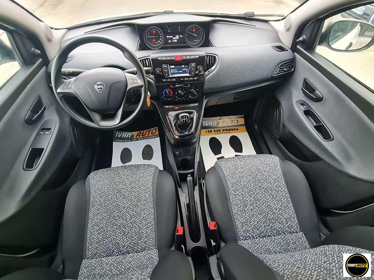 LANCIA Ypsilon 1.2 Benzina-26.000 Km-Neopatentati