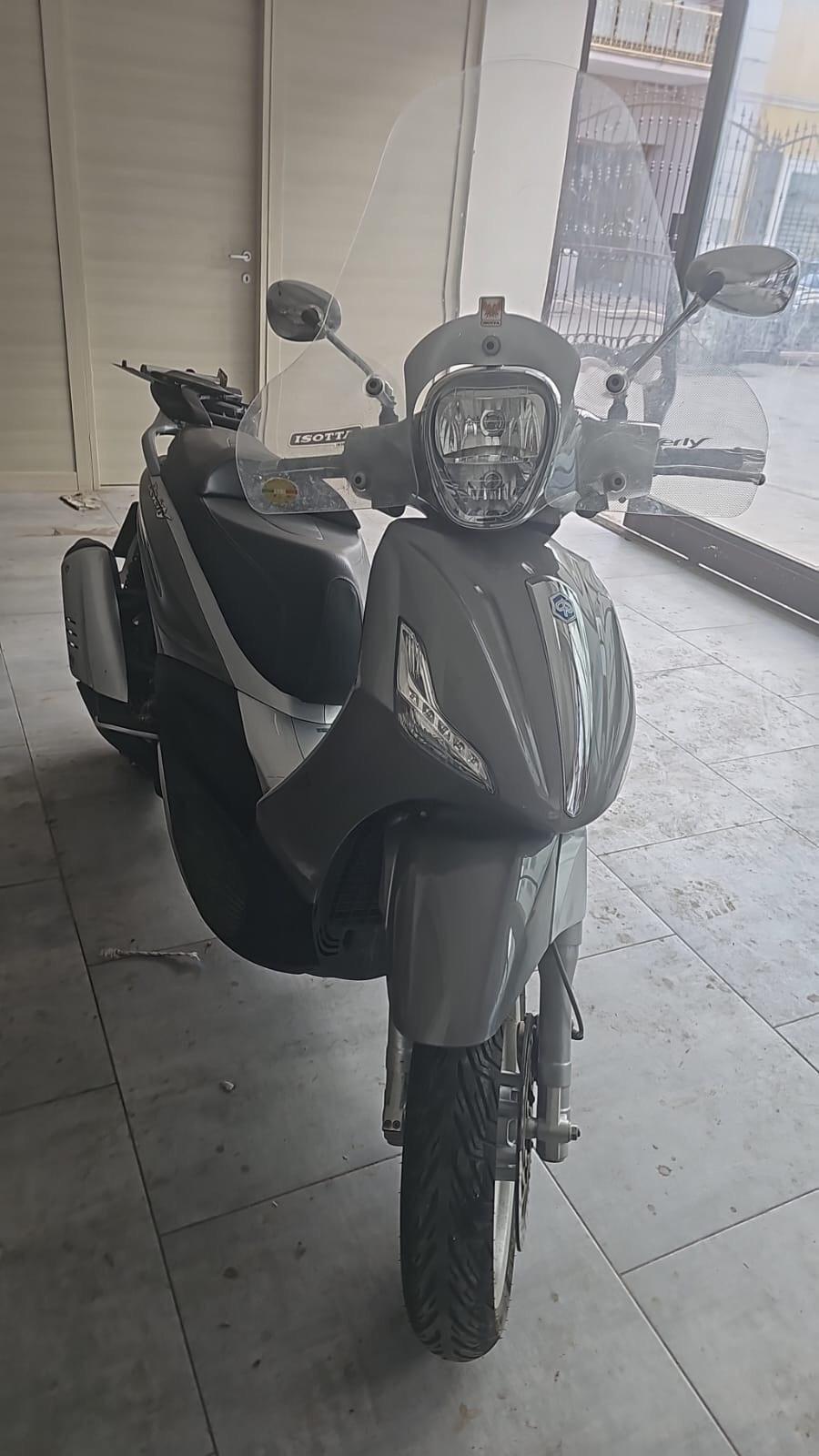 Piaggio Beverly 300