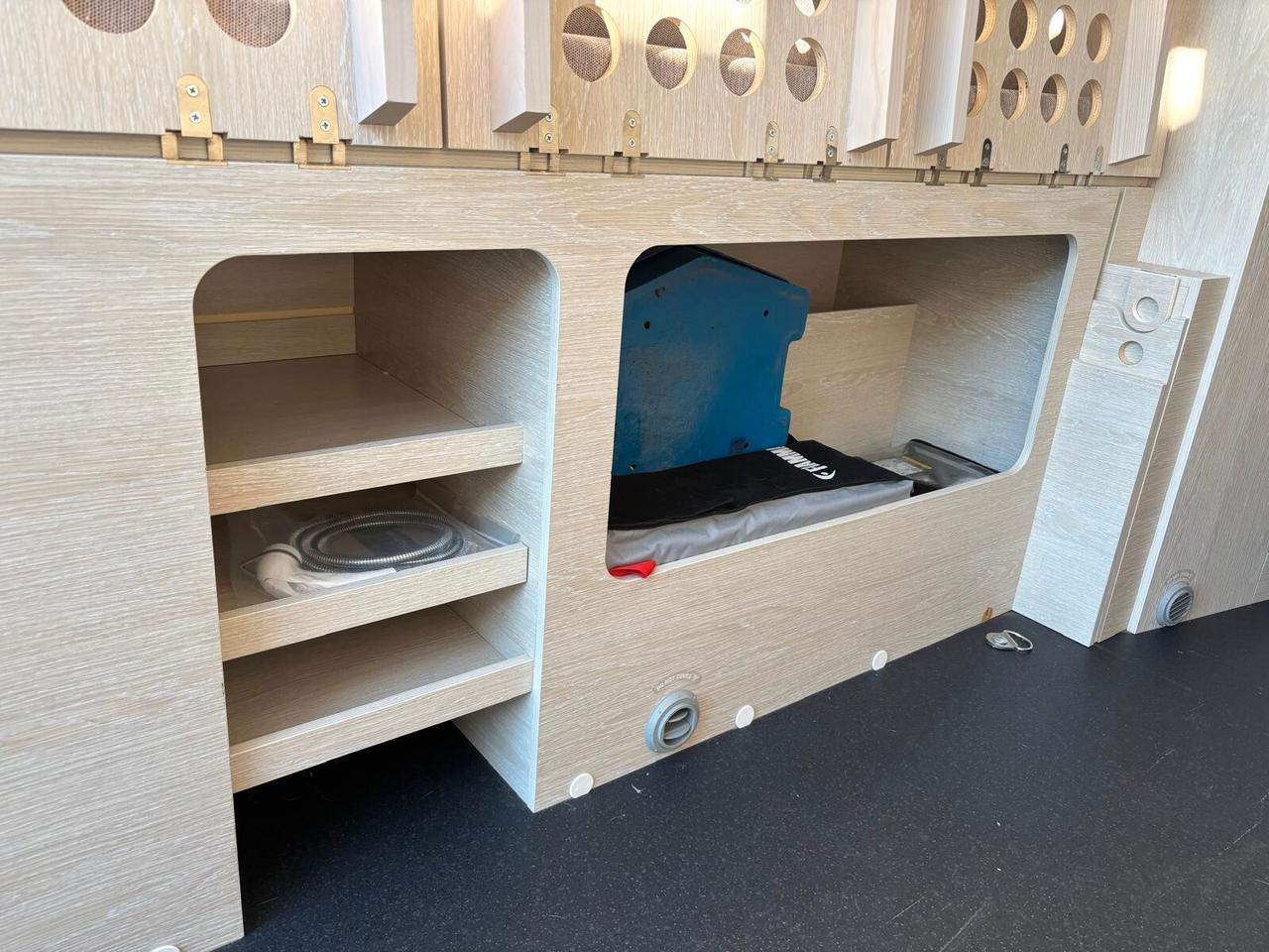 Altro TOURNE MOBIL 6.4 camper