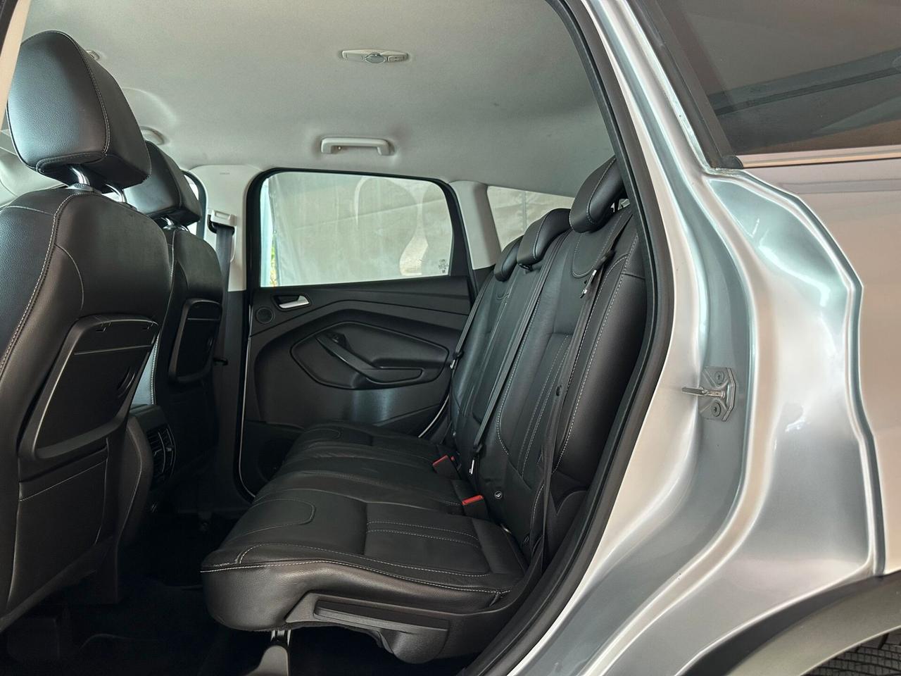 Ford Kuga 2.0 TDCI 140 CV 4WD Titanium