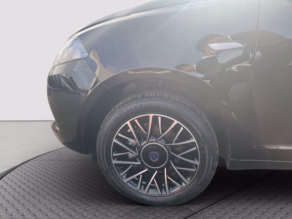LANCIA Ypsilon 1.0 firefly hybrid Platino s&s 70cv del 2024