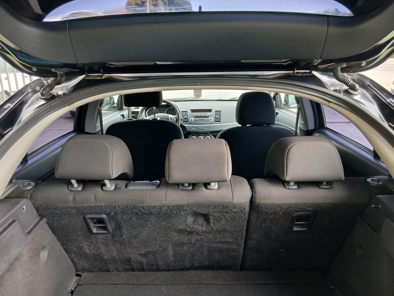 Mitsubishi Lancer 1.8 5p. Sportback Inform