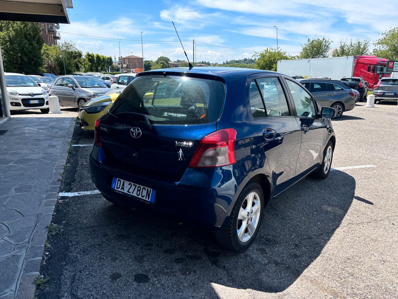 Toyota Yaris 1.0 5 porte Sol