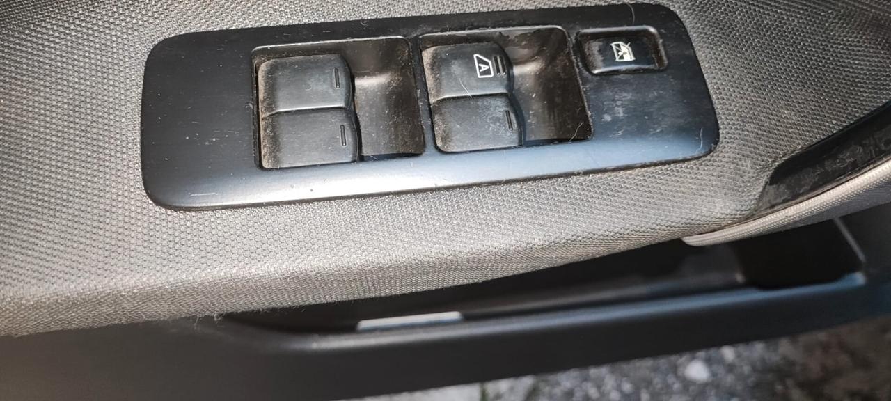 Nissan Qashqai GPL di serie tetto panoramico