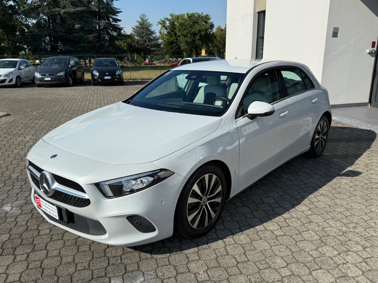 Mercedes-benz A 180 d |PELLE|CERCHI IN LEGA|LED