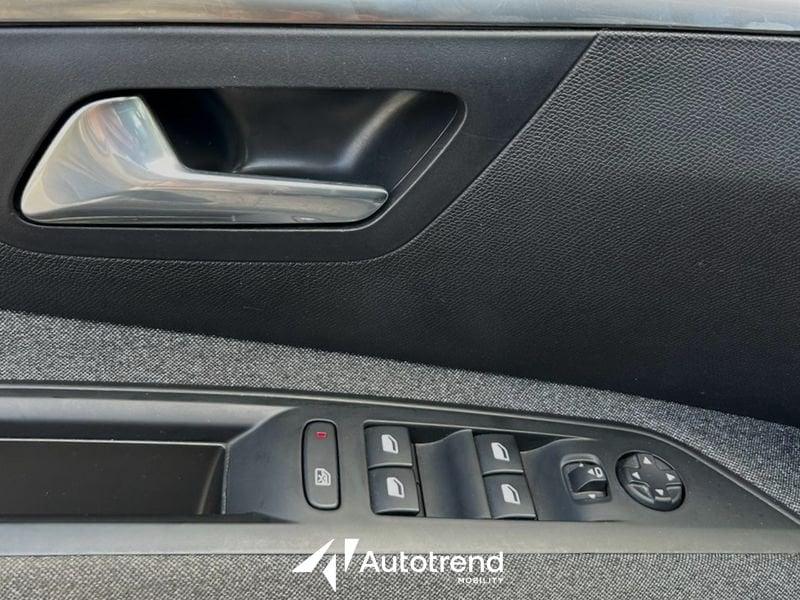 Peugeot 5008 BlueHDi 130 CV Automatica 7 Posti NAVI LED Active Business S&S
