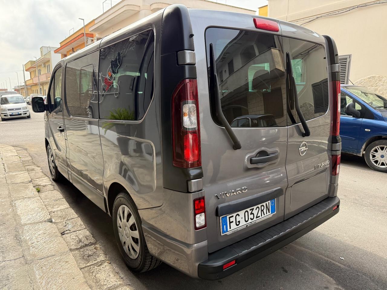 Opel Vivaro 1.6DCTI 125cv 9 Posti