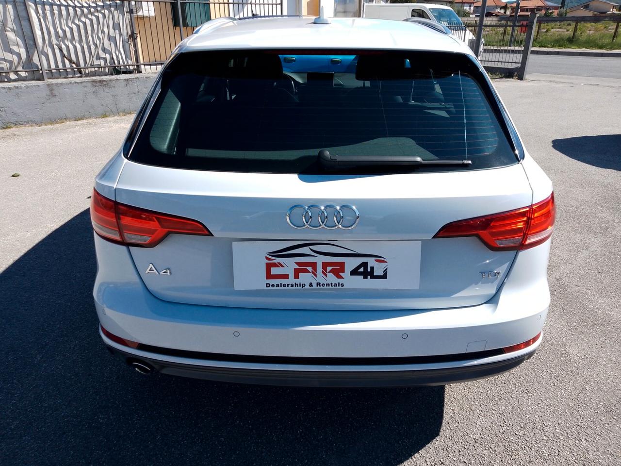 Audi A4 S LINE -VIRTUAL-POCHI KM