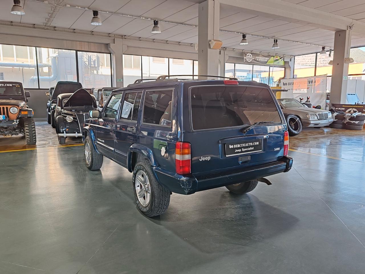 Jeep Cherokee 2.5 TD 5 porte Command-Trac Classic