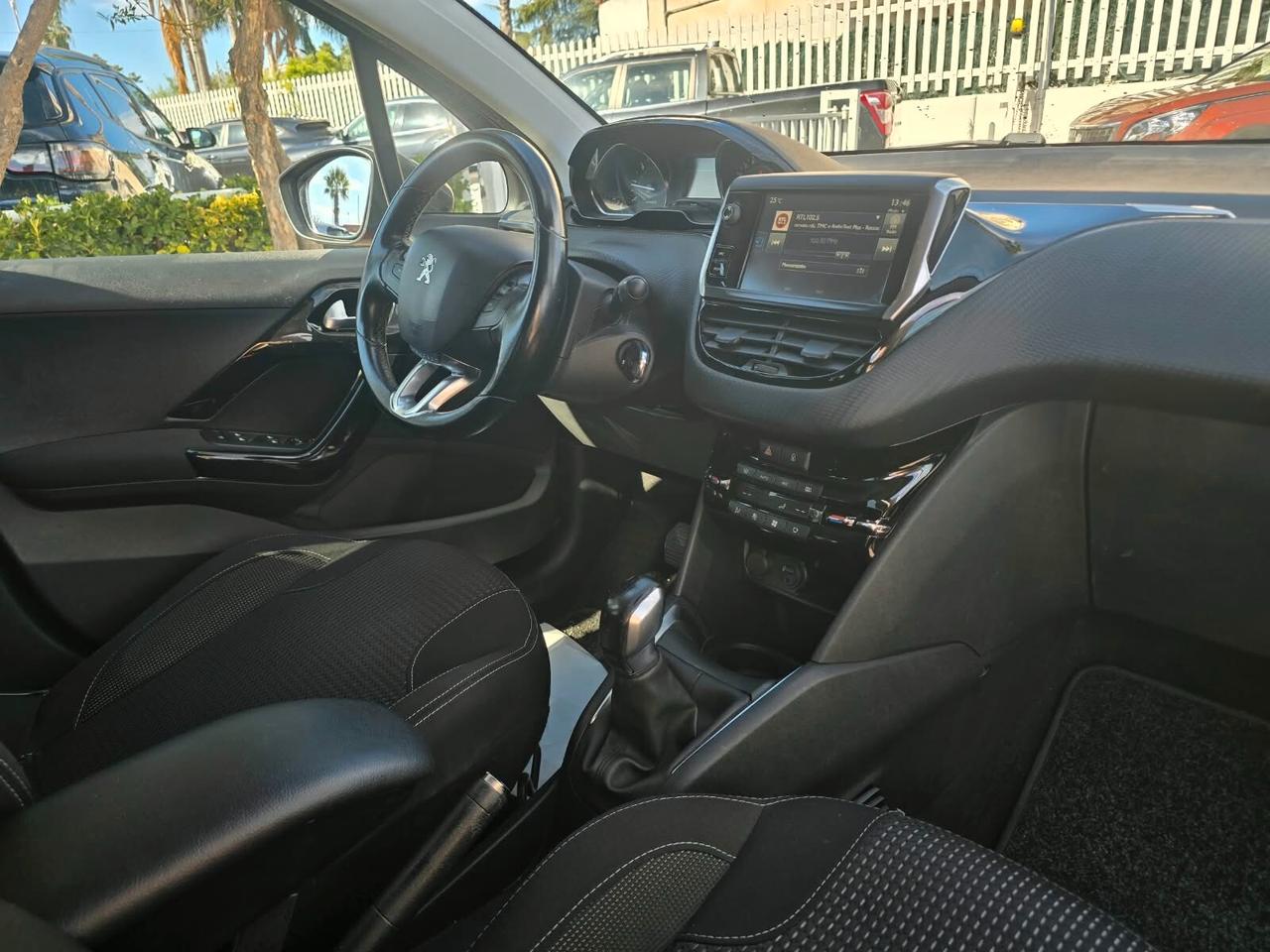 Peugeot 208 BlueHDi 75 5 porte Allure