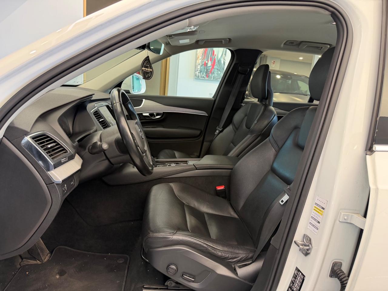 Volvo XC 90 XC90 B5 (d) AWD Geartronic Momentum Pro