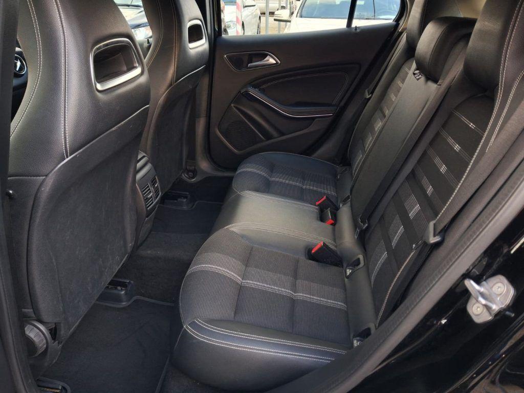 Mercedes-Benz GLA 180 Automatic Sport