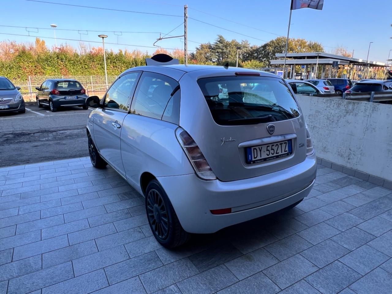 Lancia Ypsilon 1.4 Platino Ecochic GPL