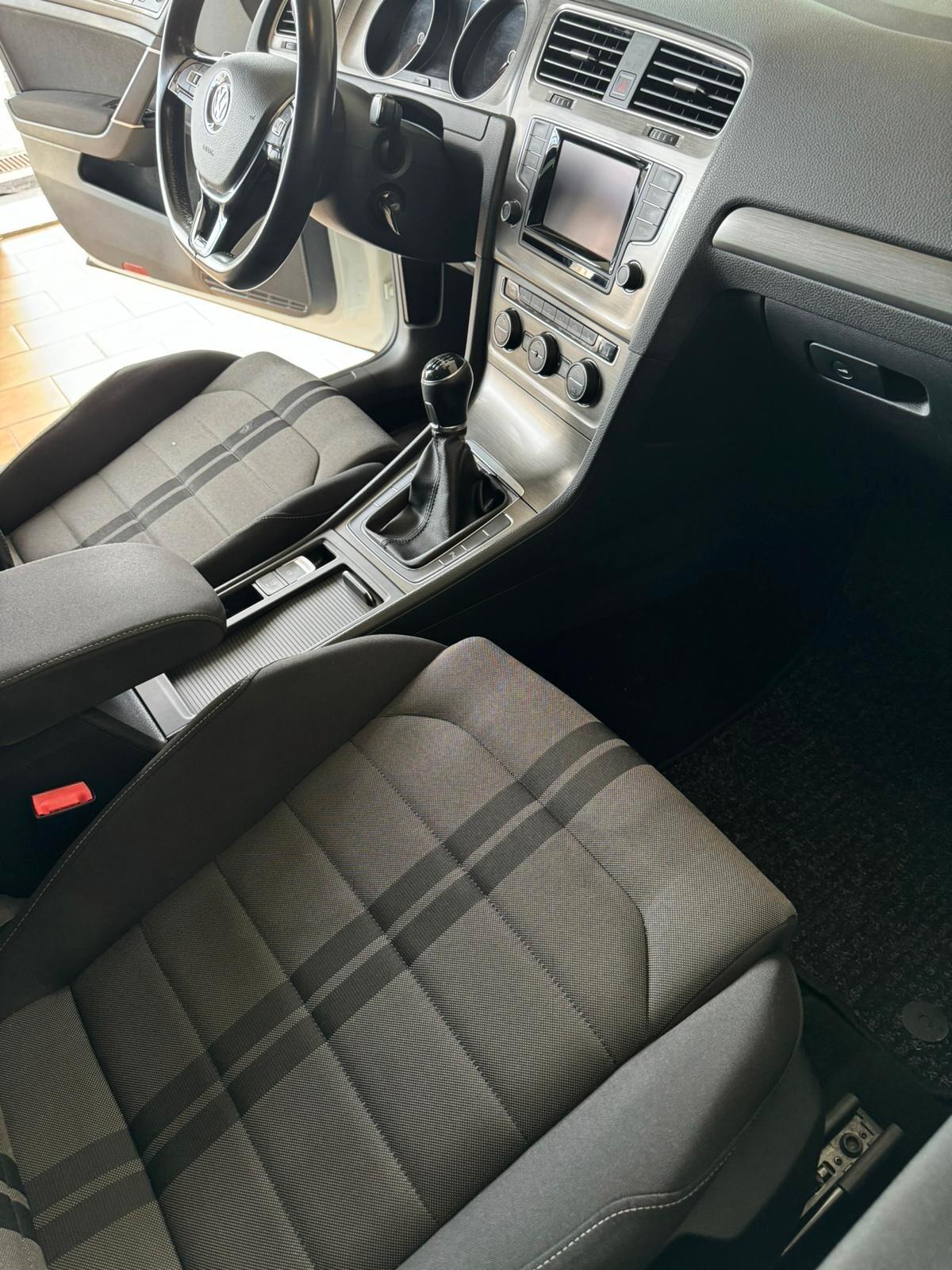 Volkswagen Golf Business 1.6 TDI 5p. Highline BlueMotion Technology