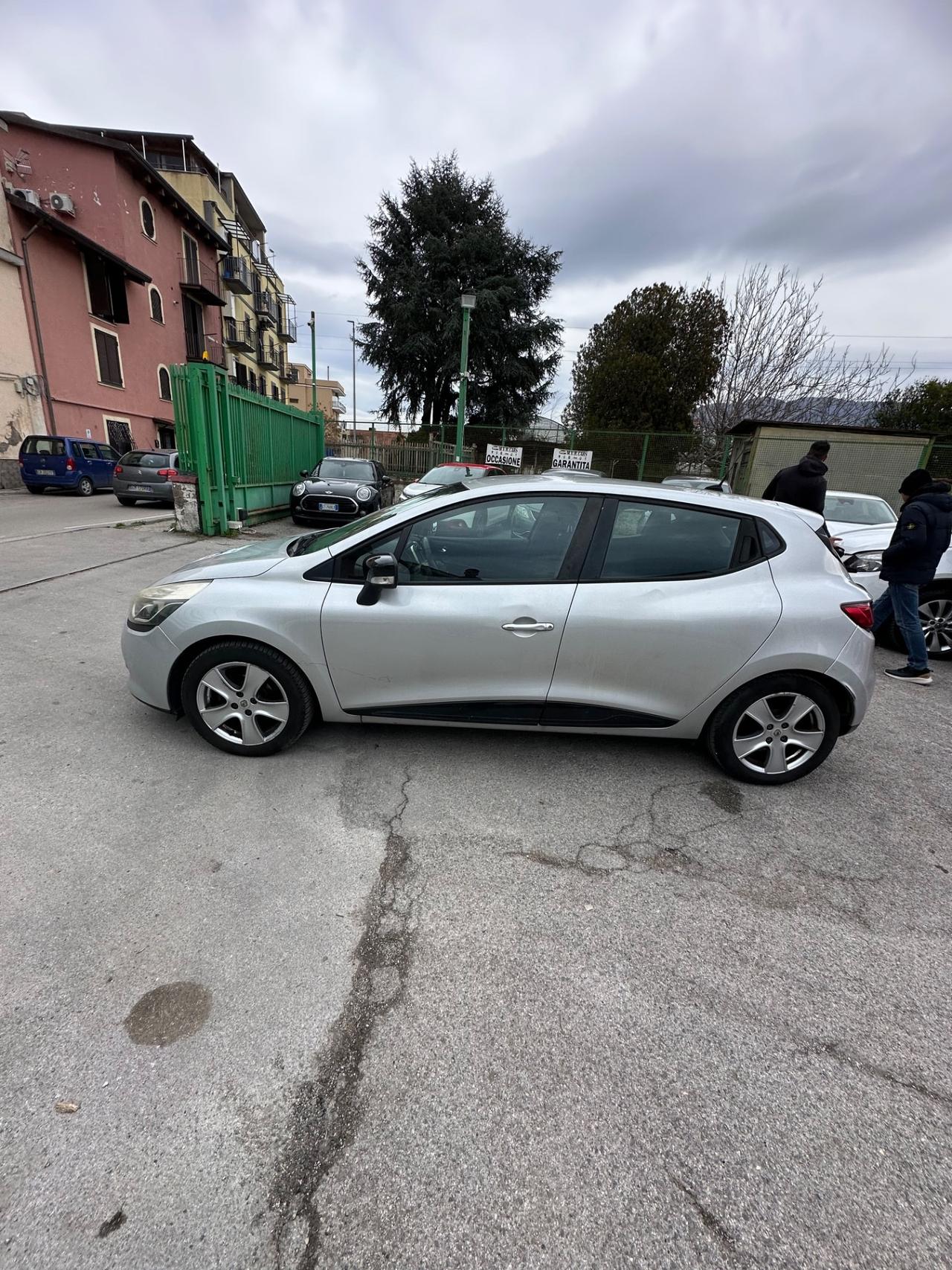 Renault Clio 1.2 16V 5 porte GPL Yahoo!