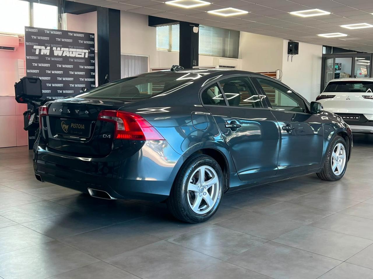 VOLVO S60 2.0 d4 Kinetic 190cv - IVA ESPOSTA