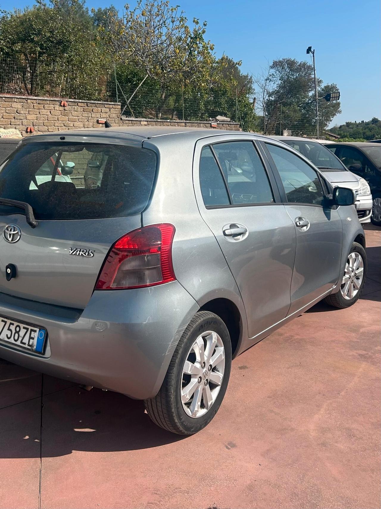Toyota Yaris 1.3 5 porte Navi