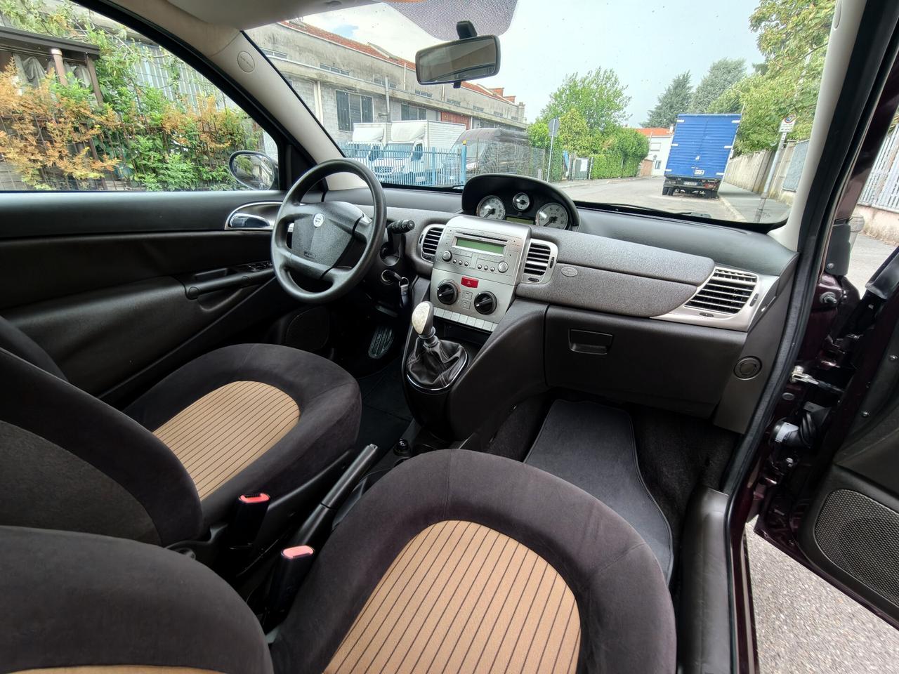 Lancia Ypsilon 1.2 Argento