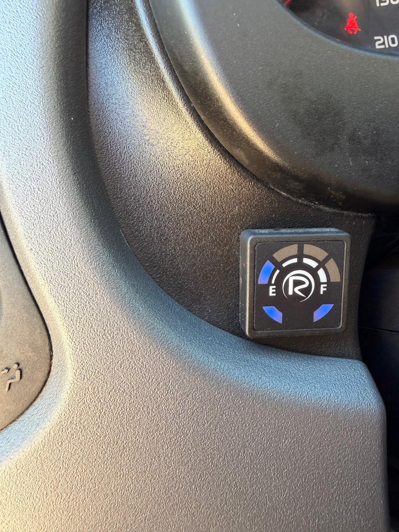 Fiat Panda allestimento Cross 1.2 benzina e GPL anno 2020