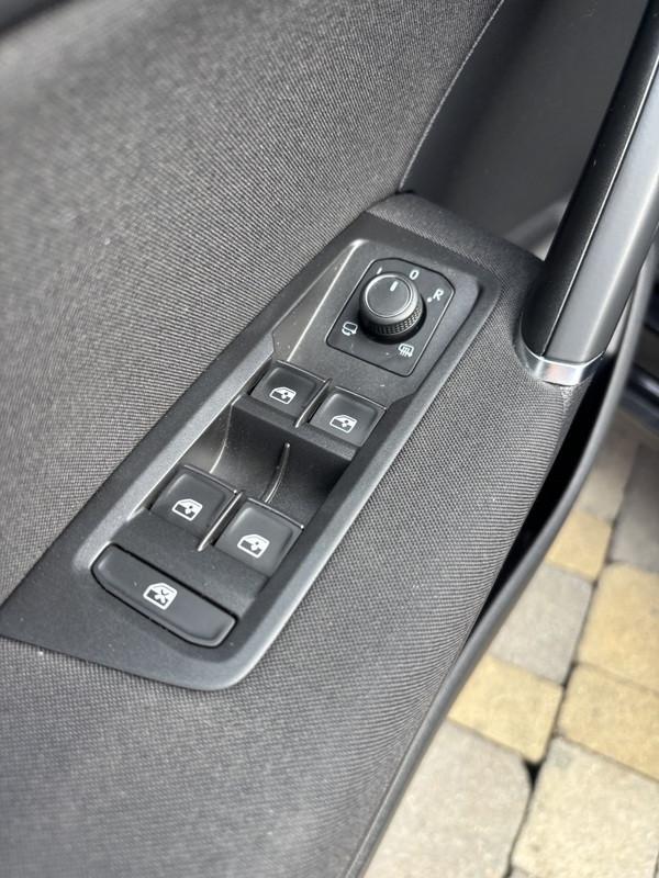 Volkswagen Touran 2.0 tdi Comfortline dsg 7 posti LED-NAVI