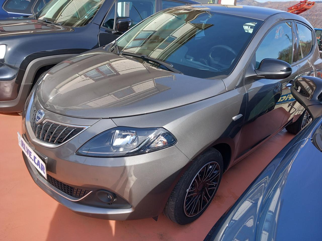Lancia Ypsilon 1.0 FireFly 5 porte S&S Hybrid Ecochic Gold