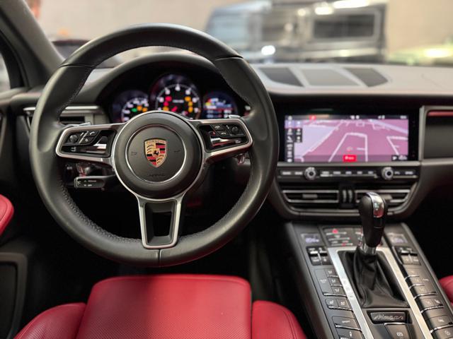 PORSCHE Macan 2.0