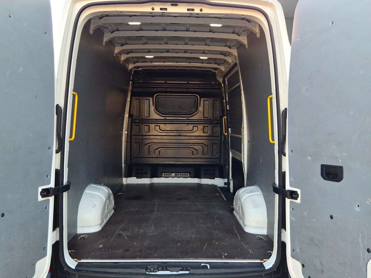 Volkswagen Crafter 2ª Serie – 30Q Logistic L3H3 TETTO ALTO