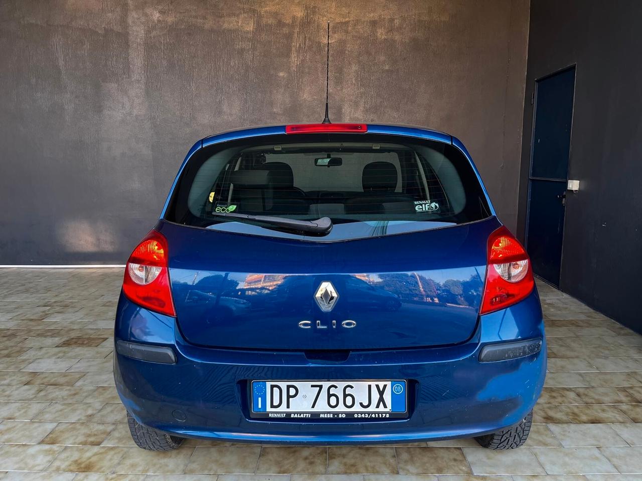 Renault Clio 1.2 16V 5 porte Le Iene 75 CV 55 KW revisione 07/2026