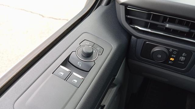 FORD Tourneo Custom *PROMO* 320 2.0 EcoBlue 136CV PL Titanium